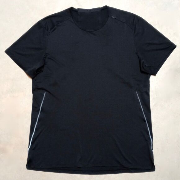 lululemon athletica Other - Lululemon Performance Shirt Men’s Size LARGE Black Gym Workout Stretch Gorpcore